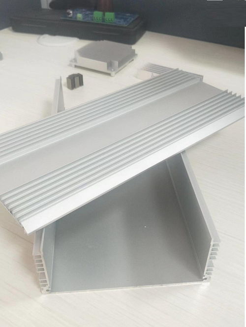 東莞市億之鴻精密五金 專業(yè)定制電子產(chǎn)品鋁外殼與辦公用品